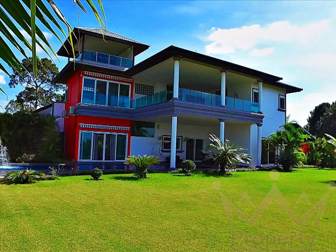 4 bedroom villa Bang Saray