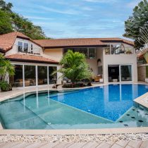 Majestic Residence
