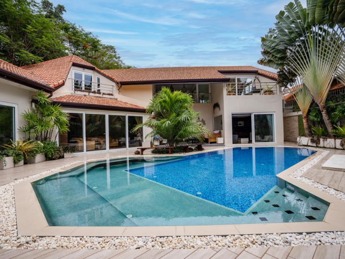 Majestic Residence