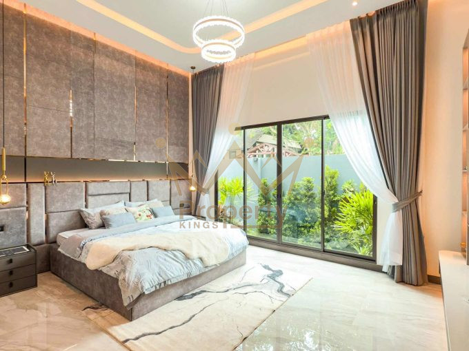Luxury Villa for sale at Mabprachan Lake